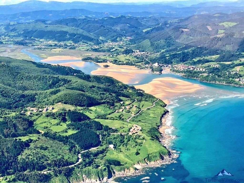 Alojamiento Gaztelugatxe Hotel Бермео Екстериор снимка