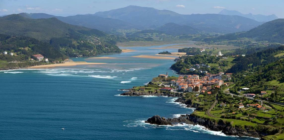 Alojamiento Gaztelugatxe Hotel Бермео Екстериор снимка